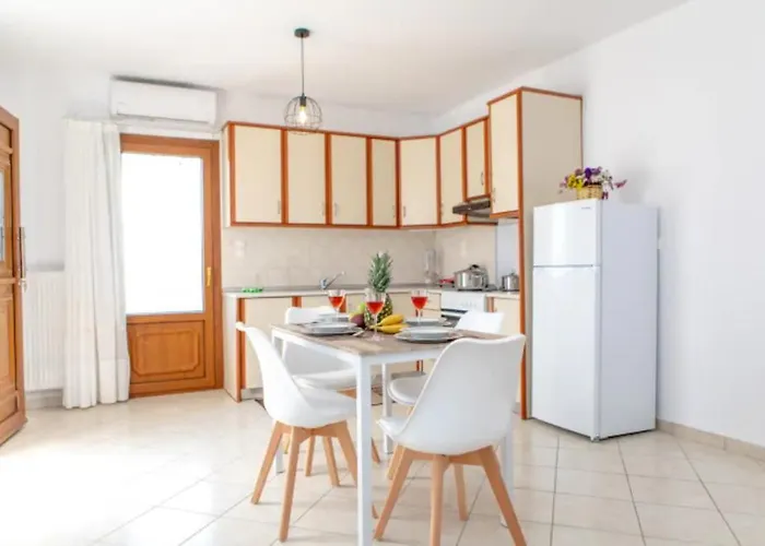 George's Economy Apartamento Naxos City